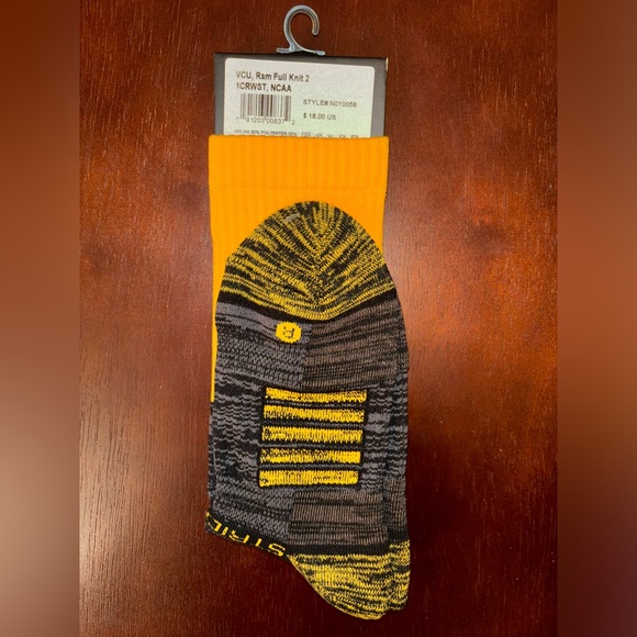 VIRGINIA COMMONWEALTH UNIVERSITY STRIDELINE CREW SOCKS NWT MEN’S SHOE SIZE 8-12 - Picture 2 of 2